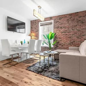  Appartement Beautiful 3-bedrooms In Heart Of Plateau Mont-royal