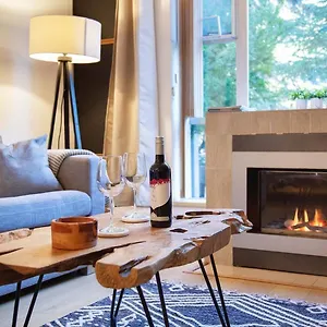 Glacier Premiere Apartment Whistler